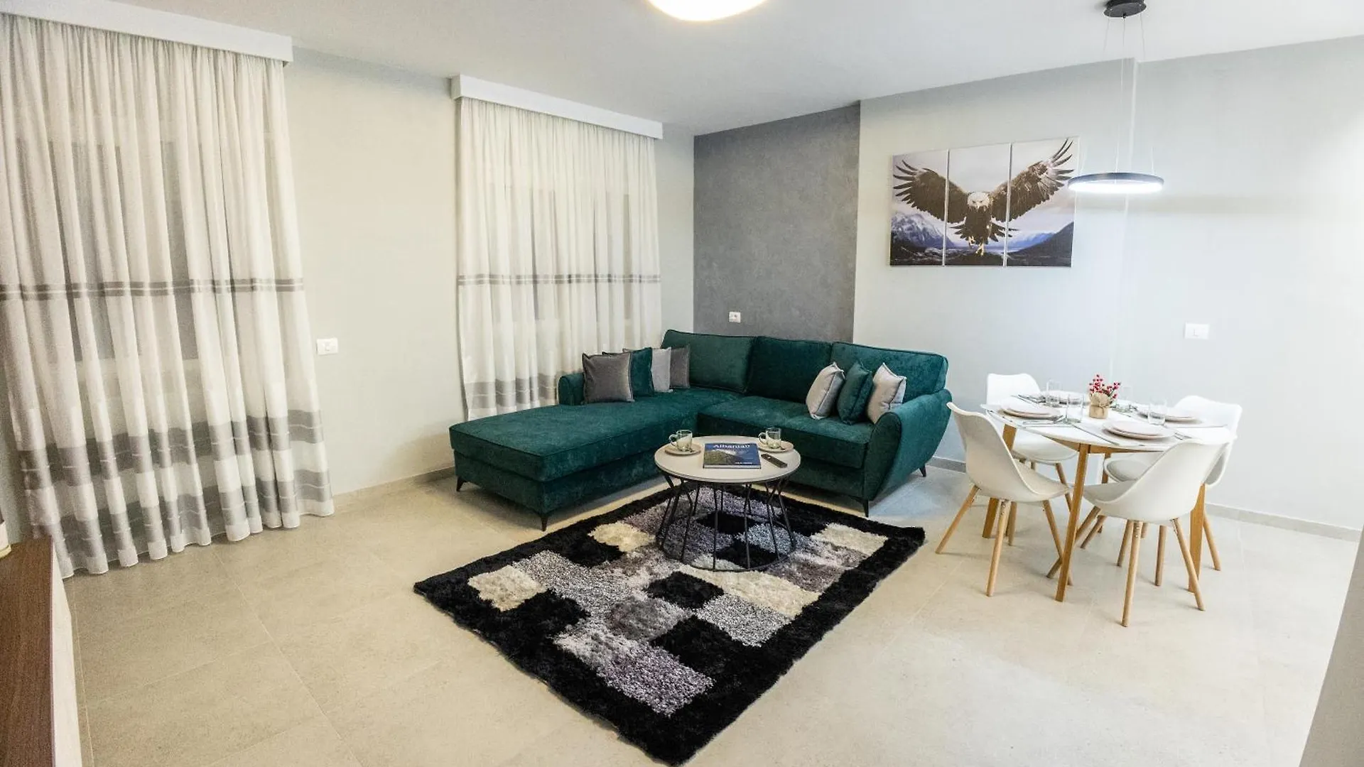 Apartament Tirana Days Free Parking